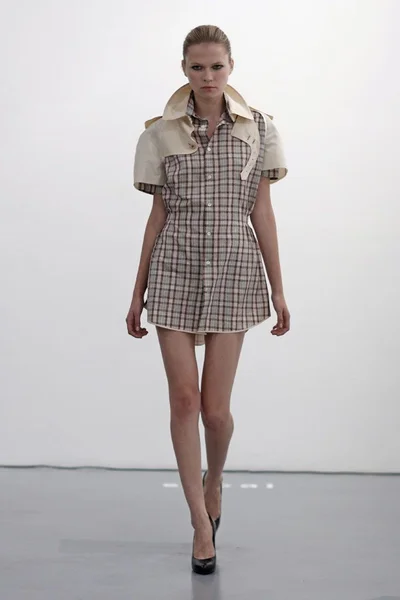 Look 4